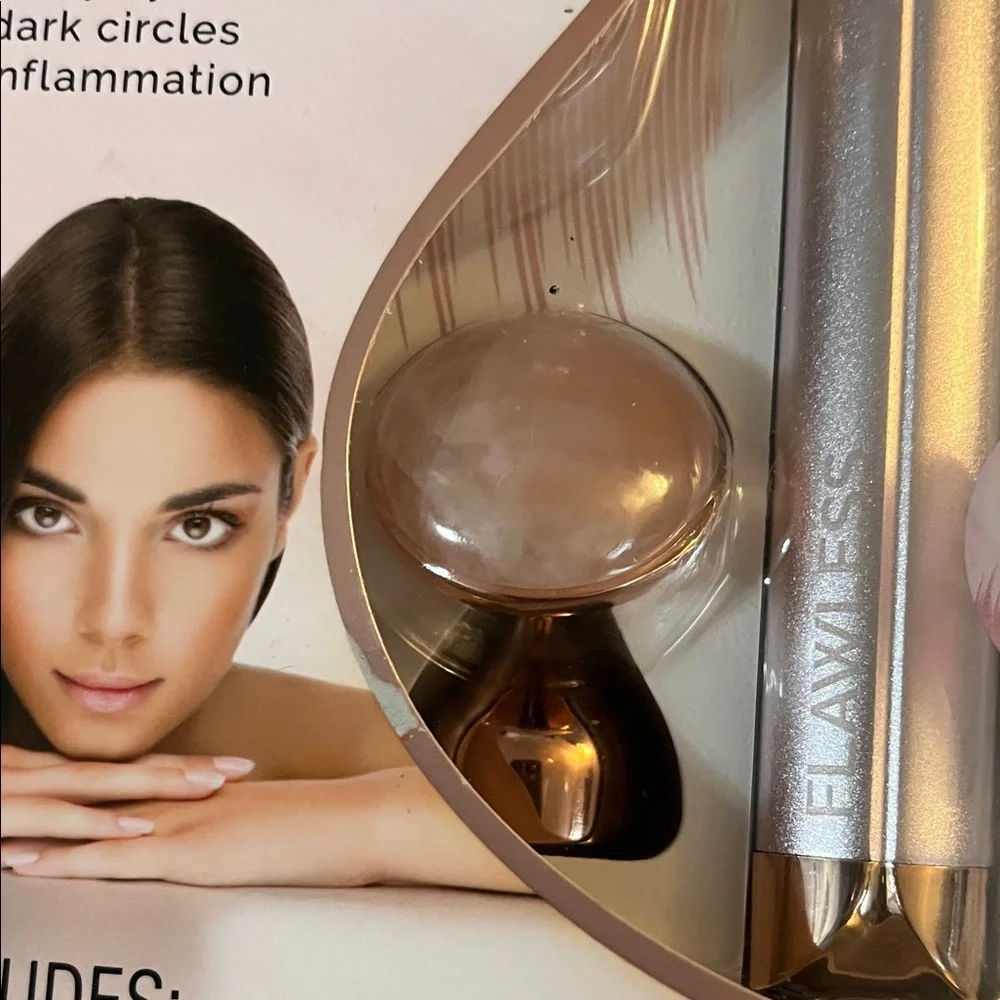 Flawless Contour Facial Roller and Massager